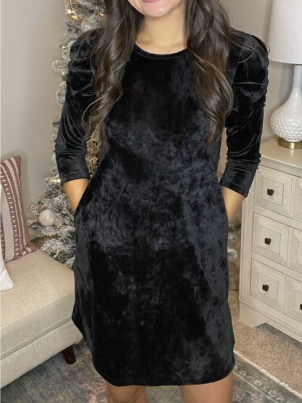 Black velvet elastic shirring sleeves - large
NWT